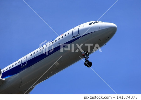 起飛和著陸一架客機 141374375