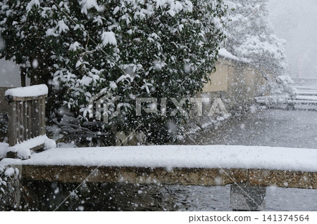 Snowy scenery of Kyoto shrines and temples Snowy scenery of Kyoto shrines and temples 141374564
