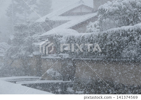 Snowy scenery of Kyoto shrines and temples Snowy scenery of Kyoto shrines and temples 141374569