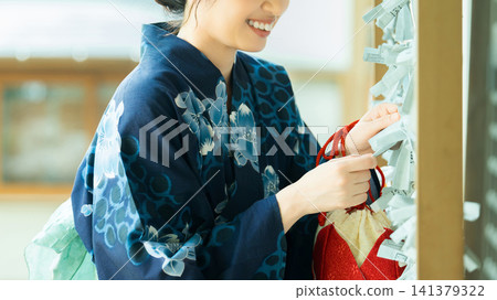 Japanese summer - Japanese women in yukata Japanese summer - Japanese women in yukata 141379322