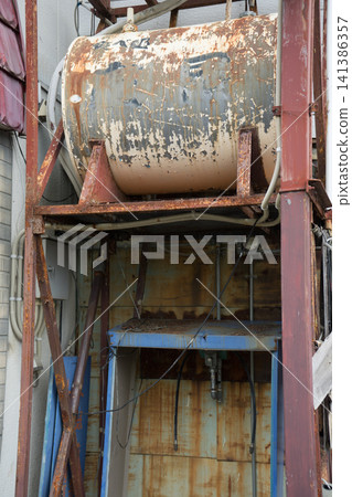 Old and rusty tank 141386357