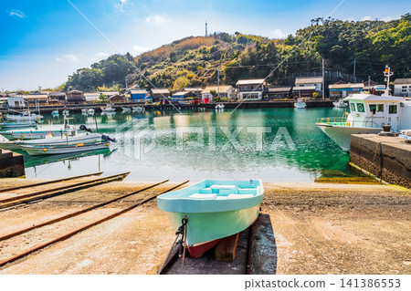[Important Preservation District for Groups of Traditional Buildings] Dewajima Island: Early Spring Scenery of the Fishing Port, Part 4, Mugi Town, Kaifu District, Tokushima Prefecture 141386553