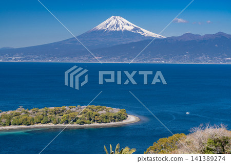 A view of Mount Fuji and Osezaki (Numazu City, Shizuoka Prefecture) A view of Mount Fuji and Osezaki (Numazu City, Shizuoka Prefecture) 141389274