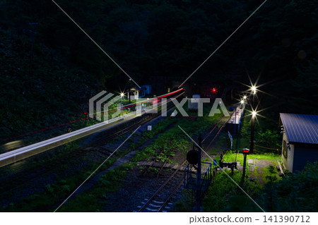 JR室蘭本線,小堀站(北海道:2022年5月) JR室蘭本線,小堀站(北海道:2022年5月) 141390712