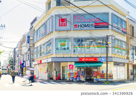 西武新宿線下井草站前的商業街 西武新宿線下井草站前的商業街 141390926