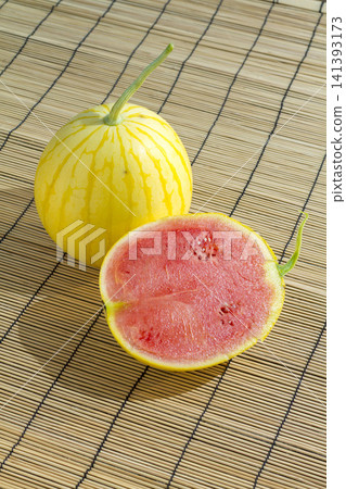 "Kinpuku Watermelon," a specialty of Fukui Prefecture, is a brand of watermelon with a yellow rind and vibrant red flesh. "Kinpuku Watermelon," a specialty of Fukui Prefecture, is a brand of watermelon with a yellow rind and vibrant red flesh. 141393173
