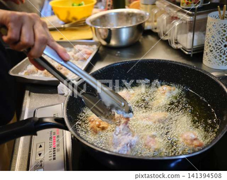 Fried chicken 141394508