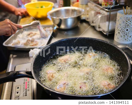 Fried chicken Fried chicken 141394511