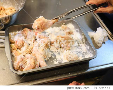 Fried chicken, seasoning and flour coating 141394555