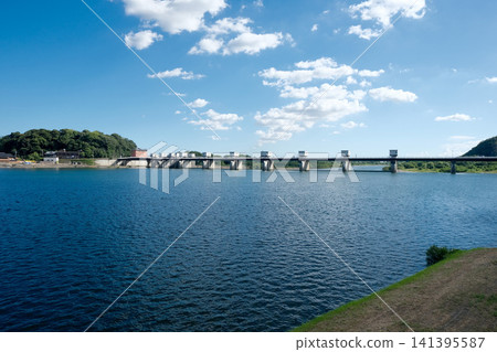 岐阜縣阪神原市 - 從木曾川河畔步道眺望的Line Bridge，2025年7月 141395587
