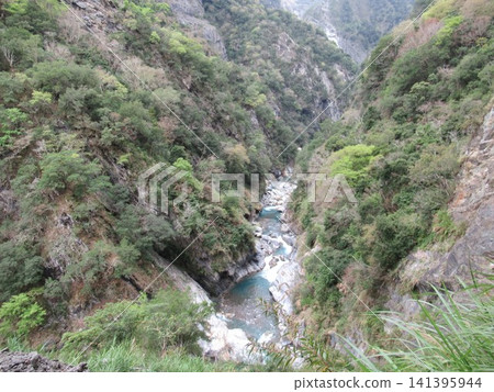 A view from the Baiyang Trail overlooking Taroko Gorge in Taiwan. 141395944