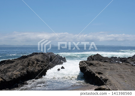 beautiful coastal scenery beautiful coastal scenery 141398560