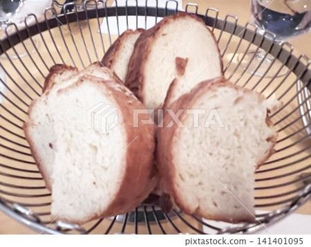 Bread, basket, slice, Western food, meal, baguette, restaurant, fragrant, wire bus Bread, basket, slice, Western food, meal, baguette, restaurant, fragrant, wire bus 141401095