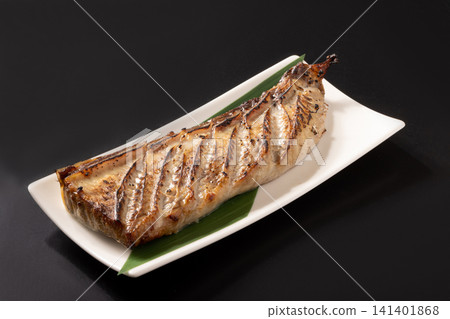 [Japanese-produced] Bonito belly, grilled with salt koji 141401868
