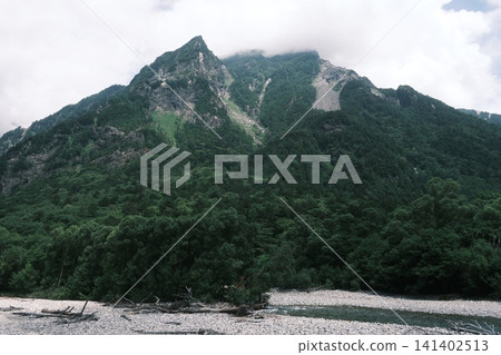 Scenery of the Azusa River in Kamikochi Scenery of the Azusa River in Kamikochi 141402513
