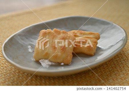 Mayonnaise rice crackers 141402754