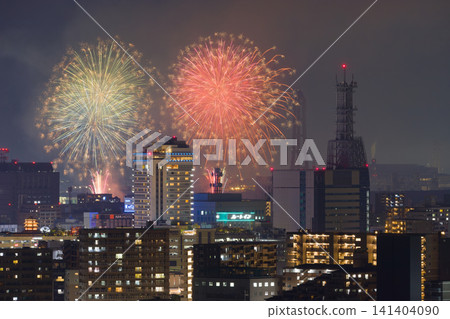 Night view and fireworks in Oita City (Oita City, Oita Prefecture) Night view and fireworks in Oita City (Oita City, Oita Prefecture) 141404090
