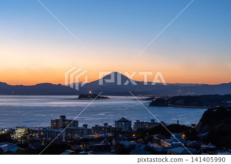 Sunset view of Mt. Fuji and Enoshima Island, and scenery of the Shonan coast. Sunset view of Mt. Fuji and Enoshima Island, and scenery of the Shonan coast. 141405990
