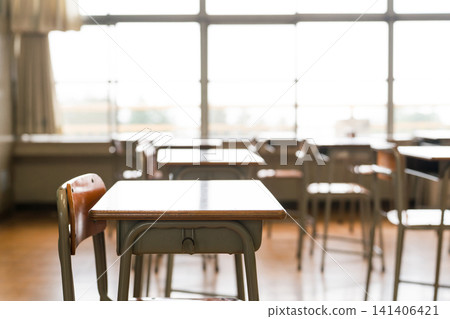 小學、國中和高中的教室和教學大樓圖片。 小學、國中和高中的教室和教學大樓圖片。 141406421