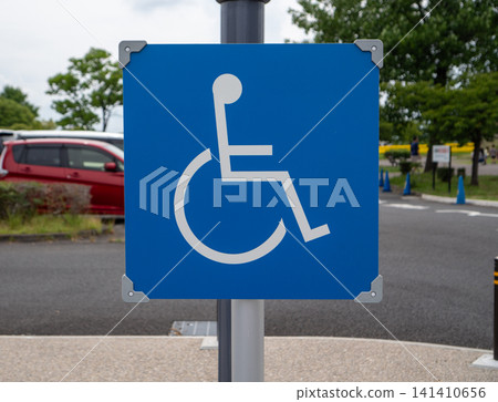 Wheelchair symbol guide sign Wheelchair symbol guide sign 141410656