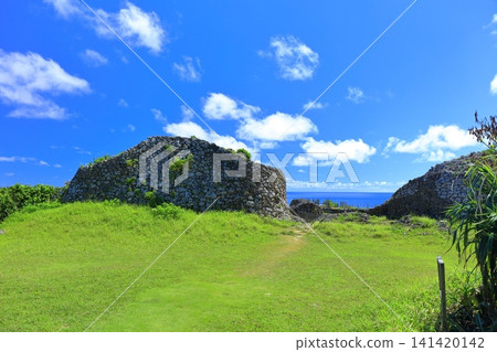 【沖繩縣】晴空下的具志川城遺址 【沖繩縣】晴空下的具志川城遺址 141420142