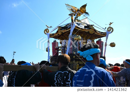 Scenes from the Hamakoshi Festival, Kanagawa Prefecture Scenes from the Hamakoshi Festival, Kanagawa Prefecture 141421362