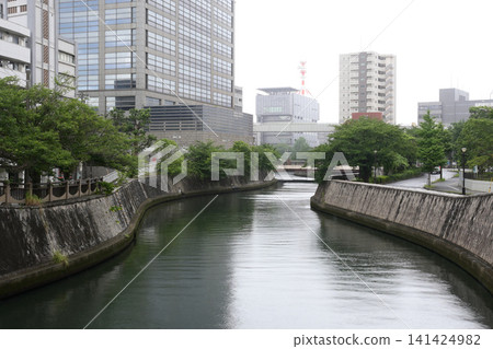 Miyakogawa River in the Rain, Chiba City, Chiba Prefecture Miyakogawa River in the Rain, Chiba City, Chiba Prefecture 141424982