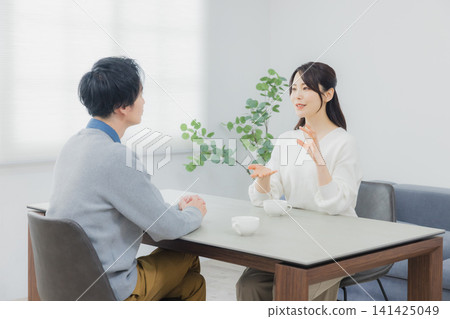 Couple to talk Couple to talk 141425049