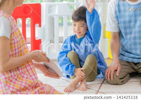 有在幼兒園使用的孩子的托兒所 141425118