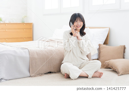 淺談智能手機的女人 141425777