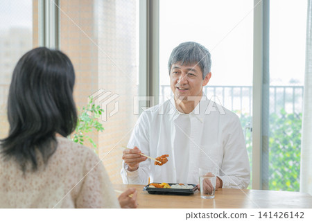 高級夫婦吃 141426142