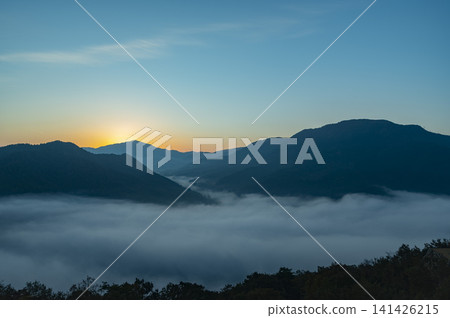 武田城與雲海之上的黎明(天空之城) 武田城與雲海之上的黎明(天空之城) 141426215