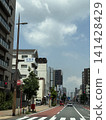 從十字路口看到的十字路口街道 141428429