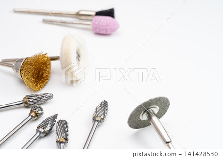 一張白色邊緣的銑刀工具圖,方便使用。 一張白色邊緣的銑刀工具圖,方便使用。 141428530