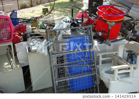 Bulky garbage Bulky garbage 141429314