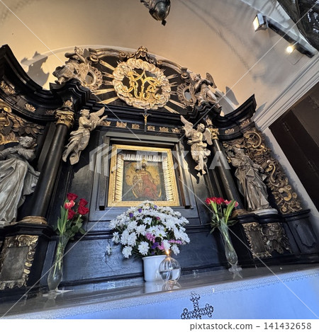 Zagreb, Stone Gate, Altar, Icon Zagreb, Stone Gate, Altar, Icon 141432658
