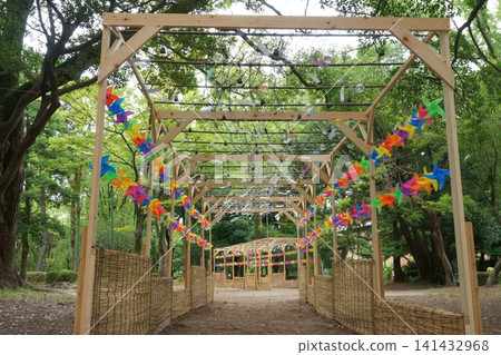 Wind chimes and pinwheels to create a cool atmosphere Wind chimes and pinwheels to create a cool atmosphere 141432968