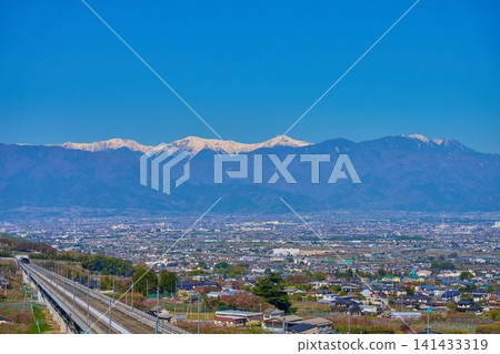從山梨縣笛吹市花蝶山展望台眺望(南阿爾卑斯山脈、甲府盆地等) 從山梨縣笛吹市花蝶山展望台眺望(南阿爾卑斯山脈、甲府盆地等) 141433319