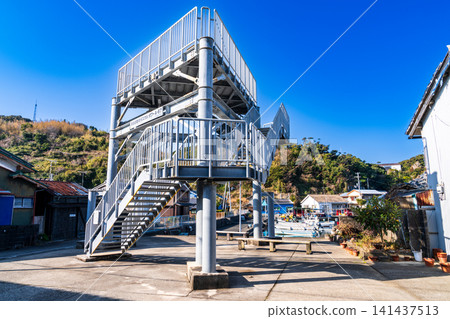 [Important Preservation District for Groups of Traditional Buildings] Taskal Tower, a tsunami evacuation facility located in Shinmachi, Dewajima, Mugi-cho, Kaifu-gun, Tokushima Prefecture 141437513