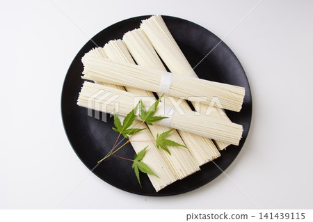 一捆素面 一捆素面 141439115