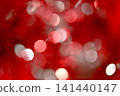 以紅色為底，帶有白色散景效果的聖誕節背景。 141440147