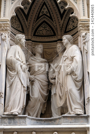 Saint Four Crowned Martyrs by Nanni di Banco, Orsanmichele Church in Florence, Tuscany, Italy Saint Four Crowned Martyrs by Nanni di Banco, Orsanmichele Church in Florence, Tuscany, Italy 141440665