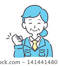 一位身著工作服的老年女性面帶微笑，擺出勝利姿勢的簡單插畫。提供多種變體。 141441480