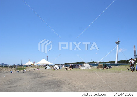 Kasai Rinkai Park, sandy beach, sea Kasai Rinkai Park, sandy beach, sea 141442102