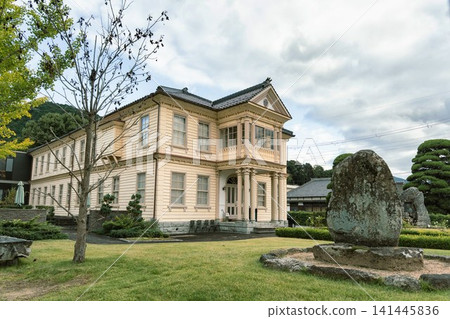 Reijokan, Kashiwabara-cho, Tamba City (former campus of Ice First Higher Elementary School) 141445836