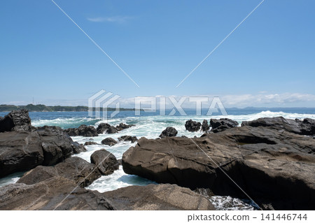 Waves crashing against the rocky shore of Jogashima Island in Kanagawa Prefecture Waves crashing against the rocky shore of Jogashima Island in Kanagawa Prefecture 141446744