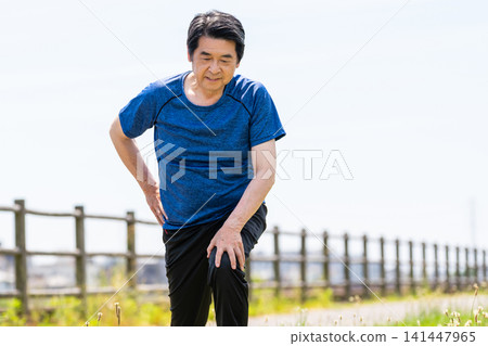老年男性運動前伸展 141447965