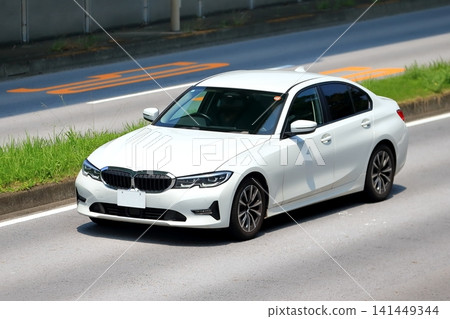 德國白色轎車 德國白色轎車 141449344