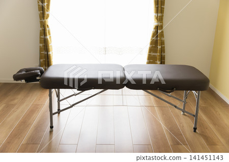 Image of a treatment bed Image of a treatment bed 141451143