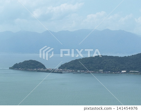 【空拍】夏季湖畔風光,俯瞰琵琶湖中漂浮的隱岐島 【空拍】夏季湖畔風光,俯瞰琵琶湖中漂浮的隱岐島 141454976